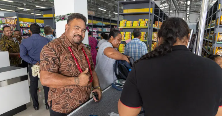 Businesses urged to go cashless