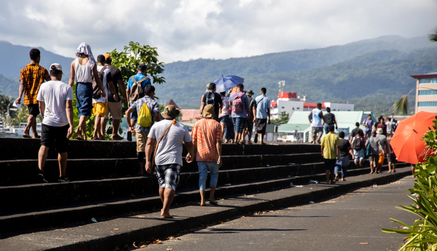 More than 50 fall victim to seasonal work scam