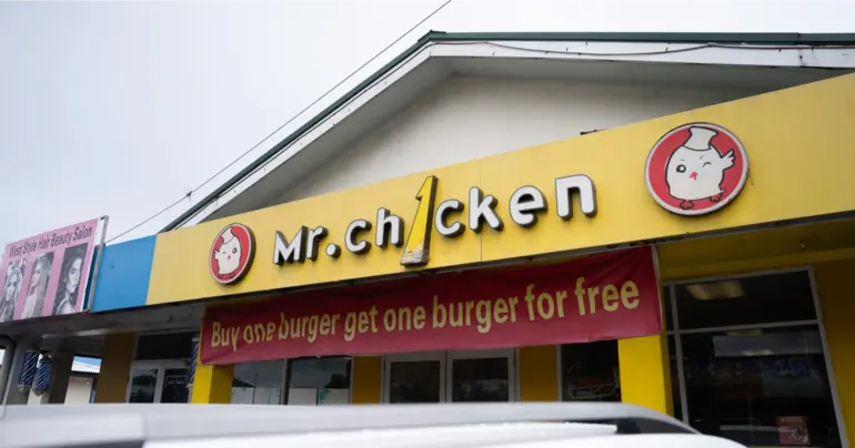 Restaurant turn babysitters for forgotten child