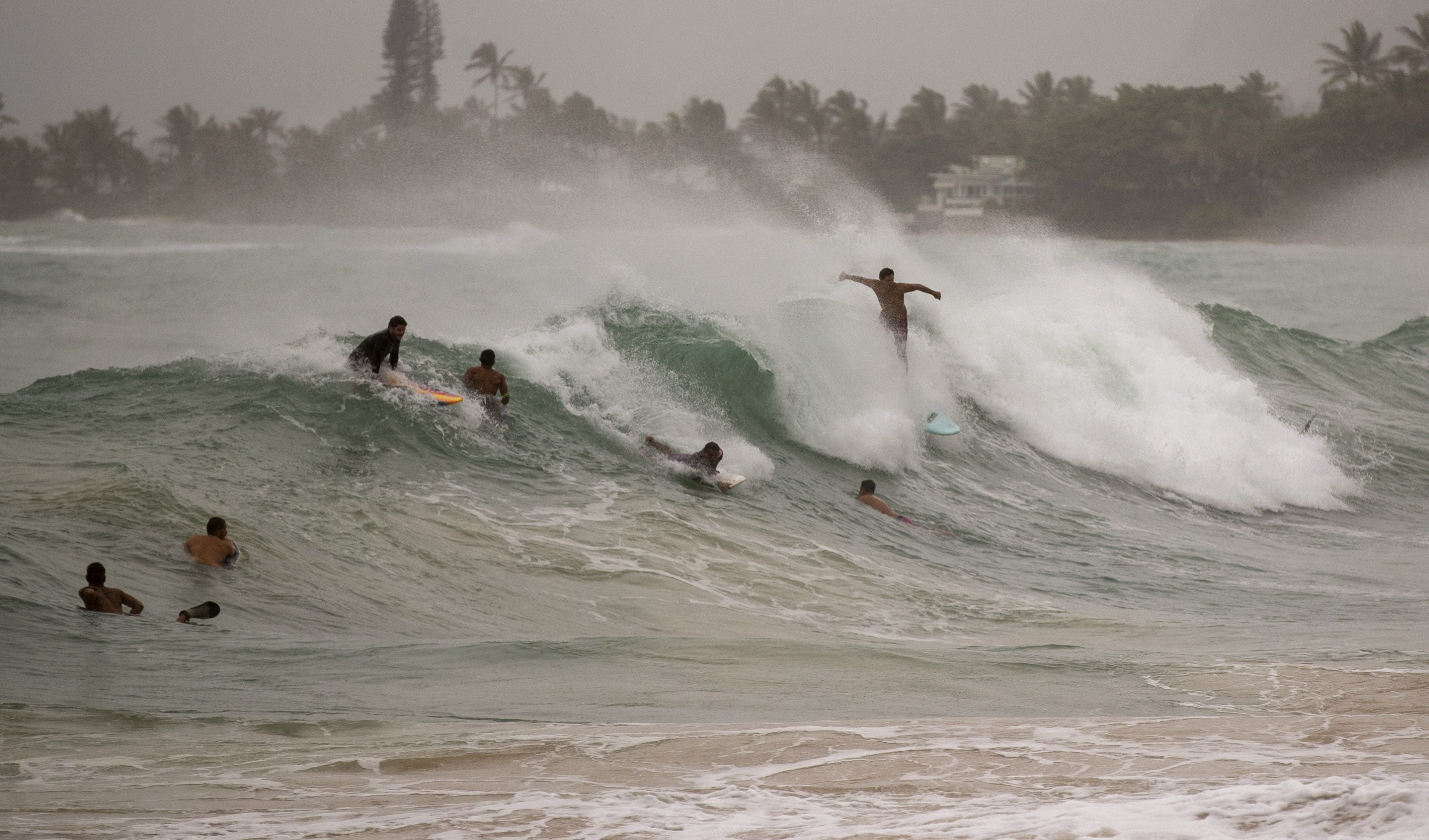 Hurricane Douglas gains strength; skirts the state of Hawaii