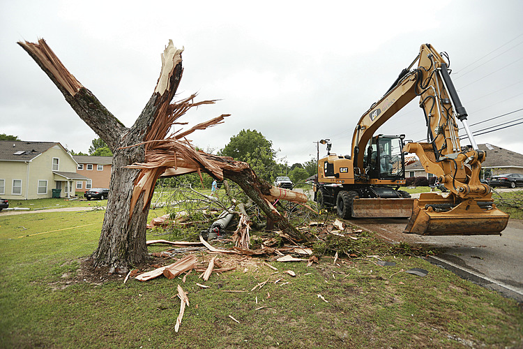 Storms force Blazers to take shelter in hotel parking garage