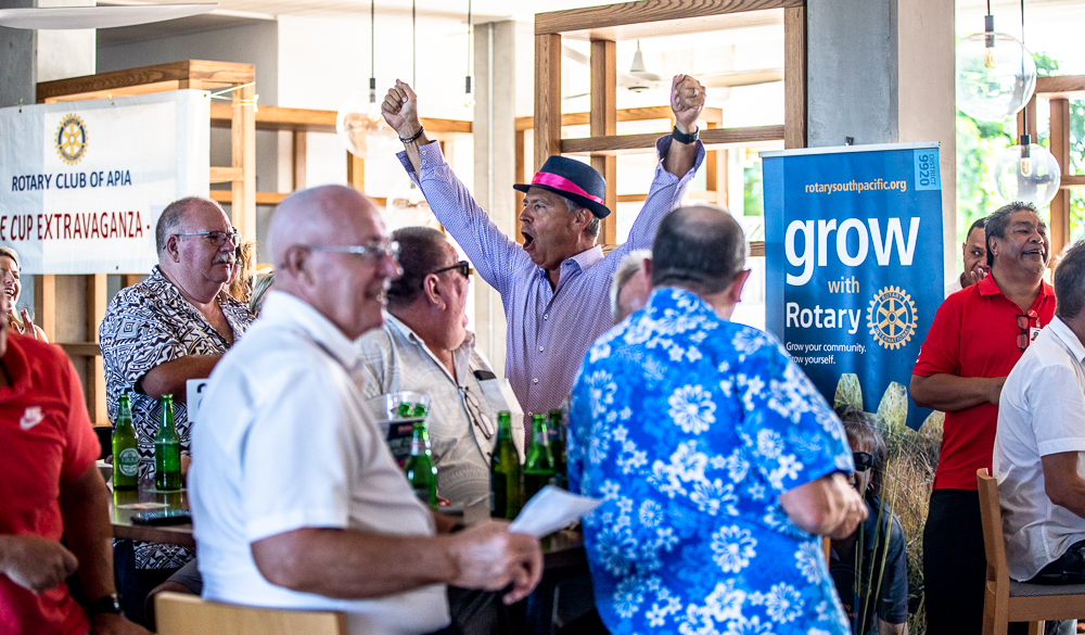 Melbourne Cup stops Lava Hotel crowd