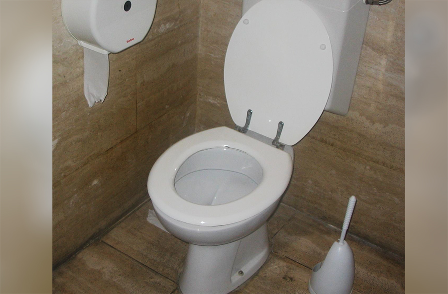 Women on trial visit scene of attack on North Korean scion