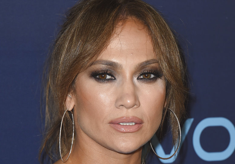 Nancy Pelosi gets rock star treatment at Clive Davis gala