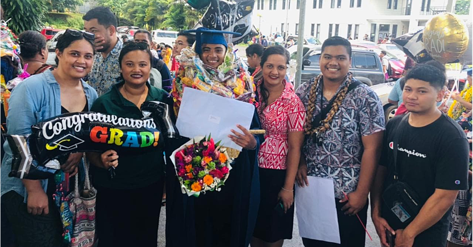 Science graduate honours late mother