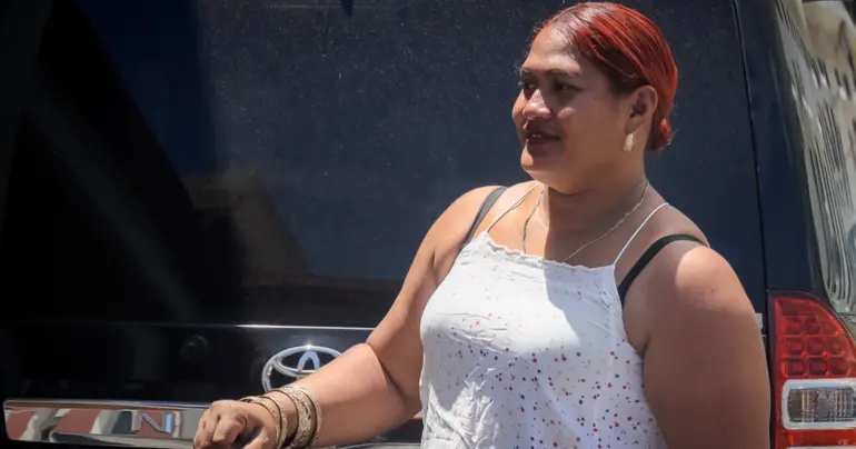 Robyn Akari seeking forgiveness through new Christmas song