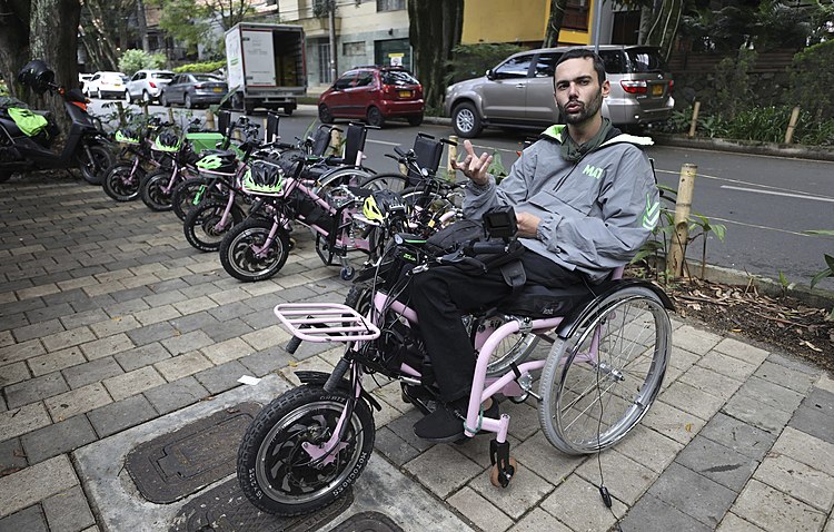 Electric wheelchair tours show Colombian city from new angle
