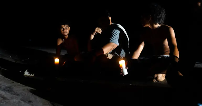 Rented generators, diesel prices and sustainability of the power grid