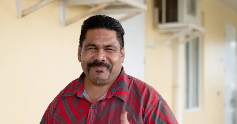 Blogger wanted for allegedly stealing car