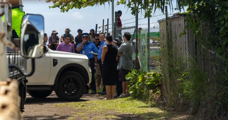 Govt and association clash over canoes, police called in