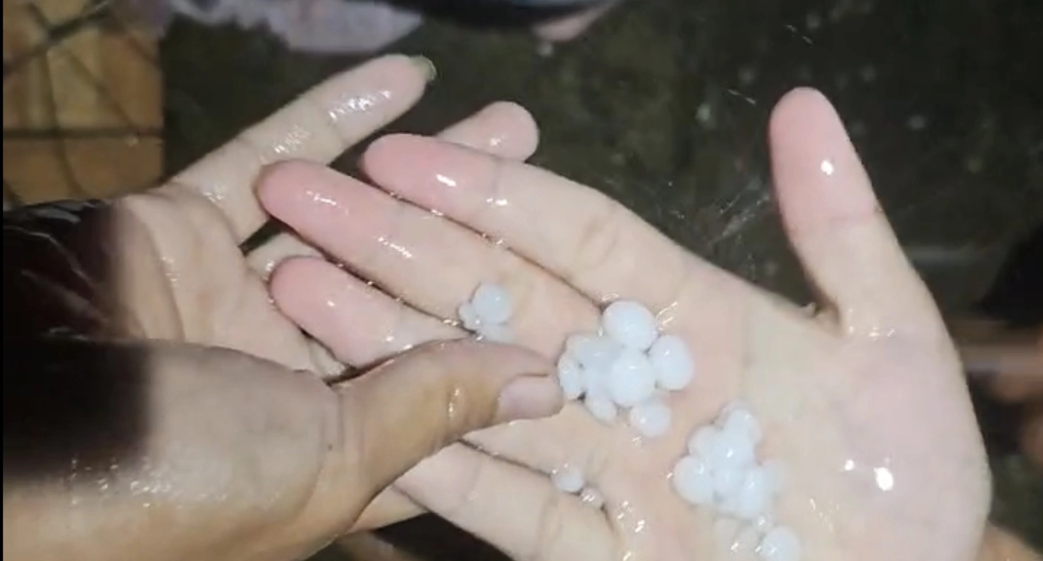 "It's raining ice": Hail surprises Lotofaga residents