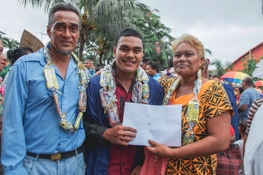 Obama re-emerges on global stage with trip to Asia, France