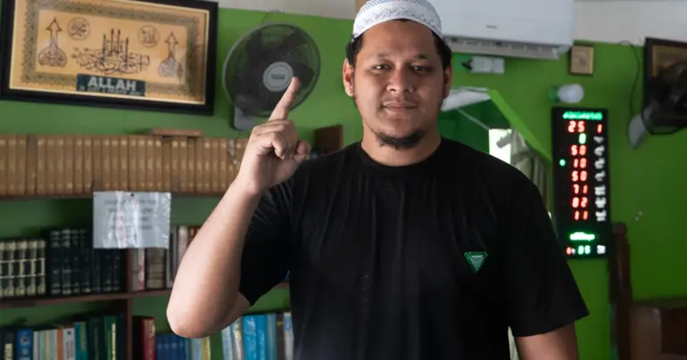 'We also believe in one God': Muslim and Baha'i respond to religious restriction