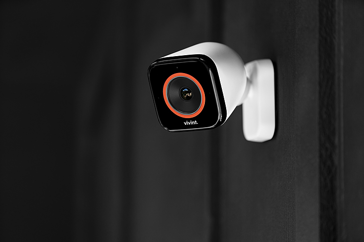 Vivint Smart Home Helps Deter Lurkers with New Vivint Outdoor Camera Pro