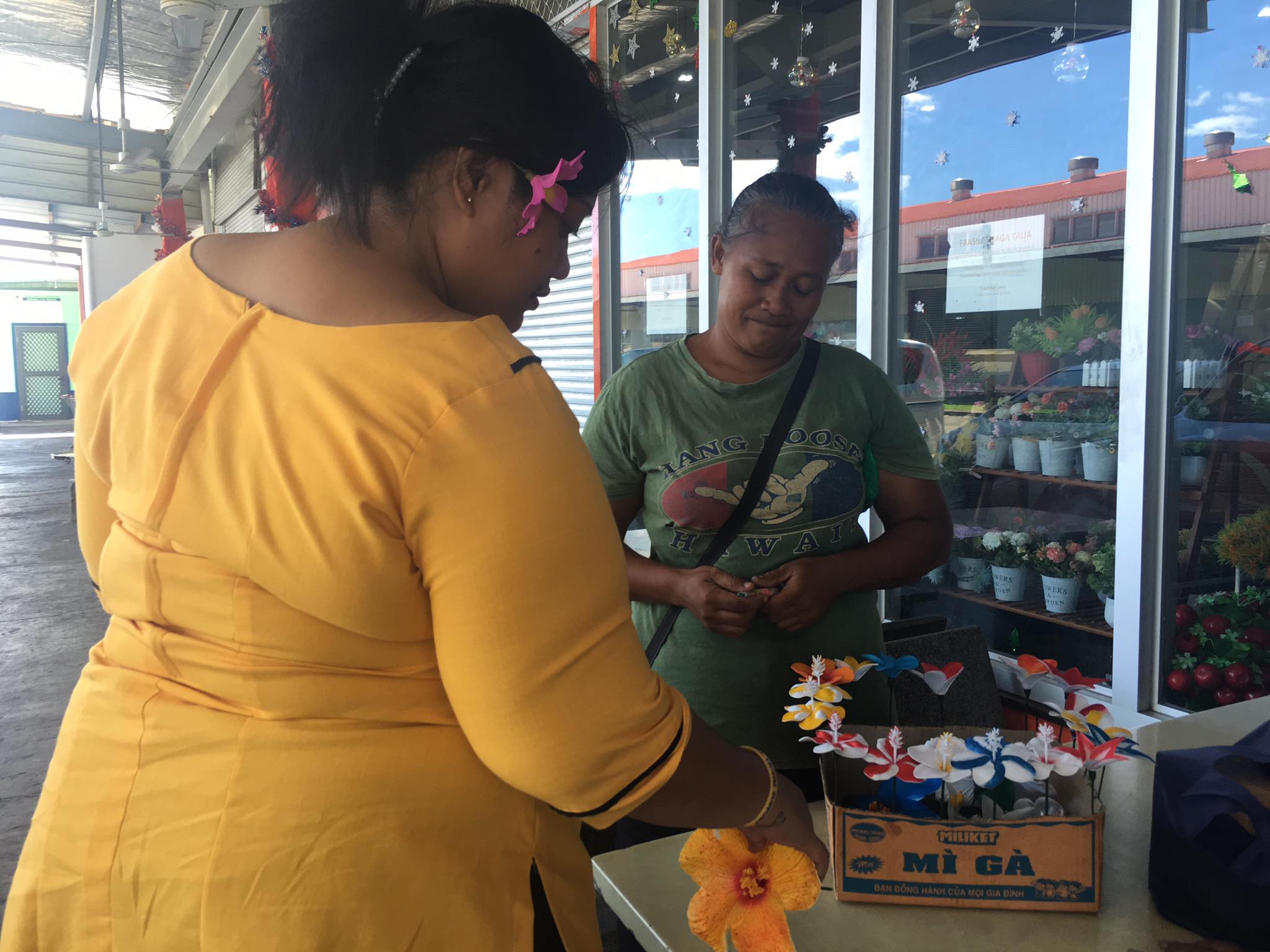 Samoa Observer Child vendors return to school