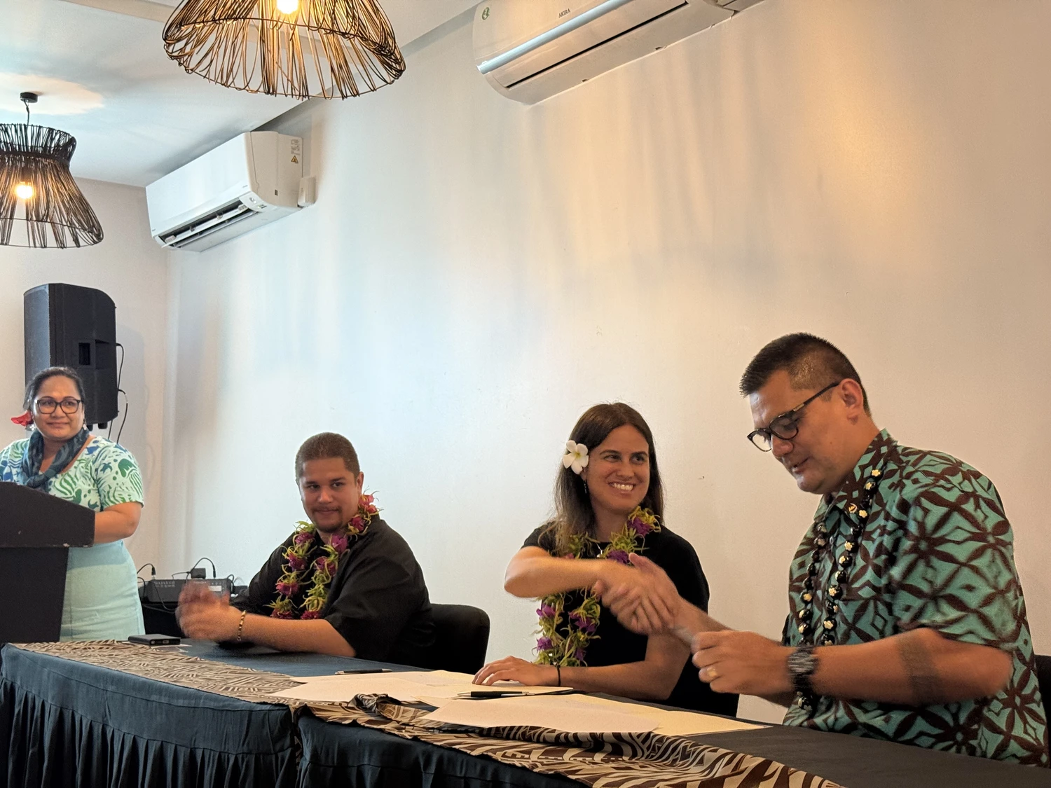 Strengthening coral reefs and community resilience