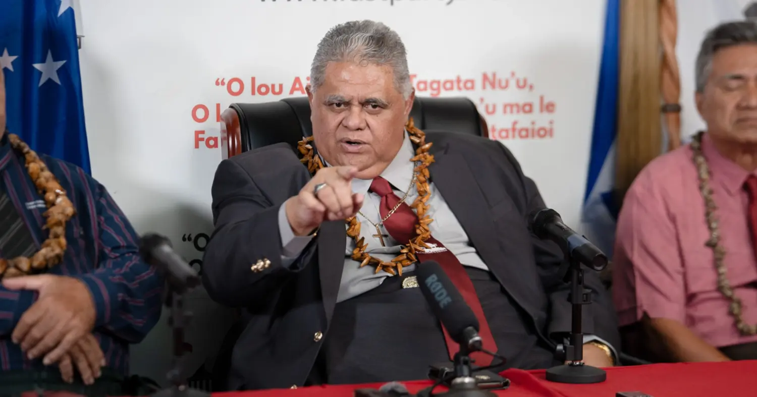 PM takes aim at local journalists, says international media “in the dark”