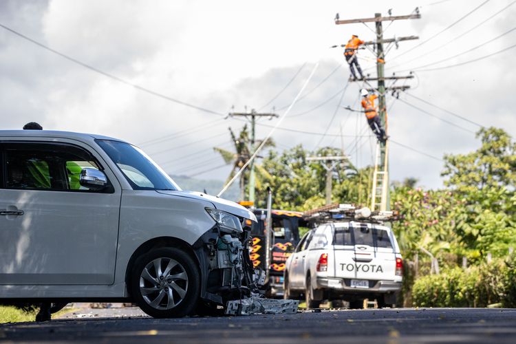 Power outage as truck breaks power pole 