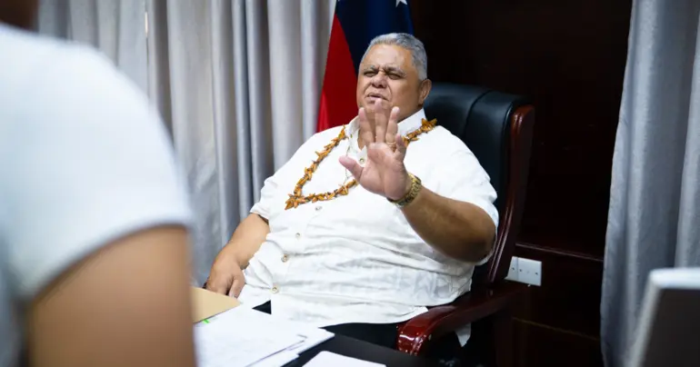 PM unable to stand, NZ stay extended