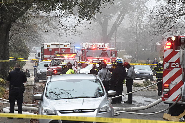 Small plane crashes in South Carolina neighborhood in fog
