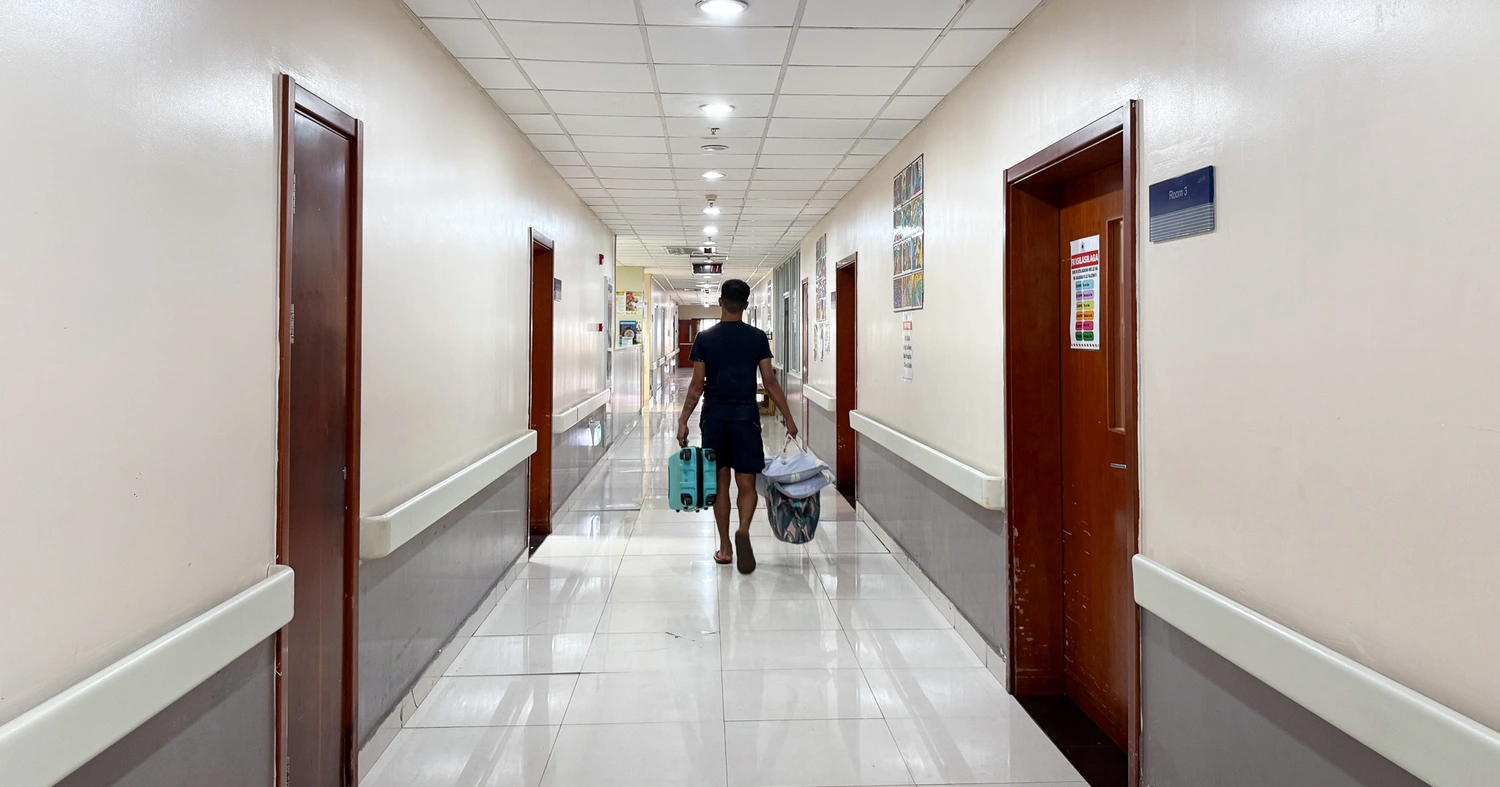Patients left without breakfast as hospital catering staff failed to show up 