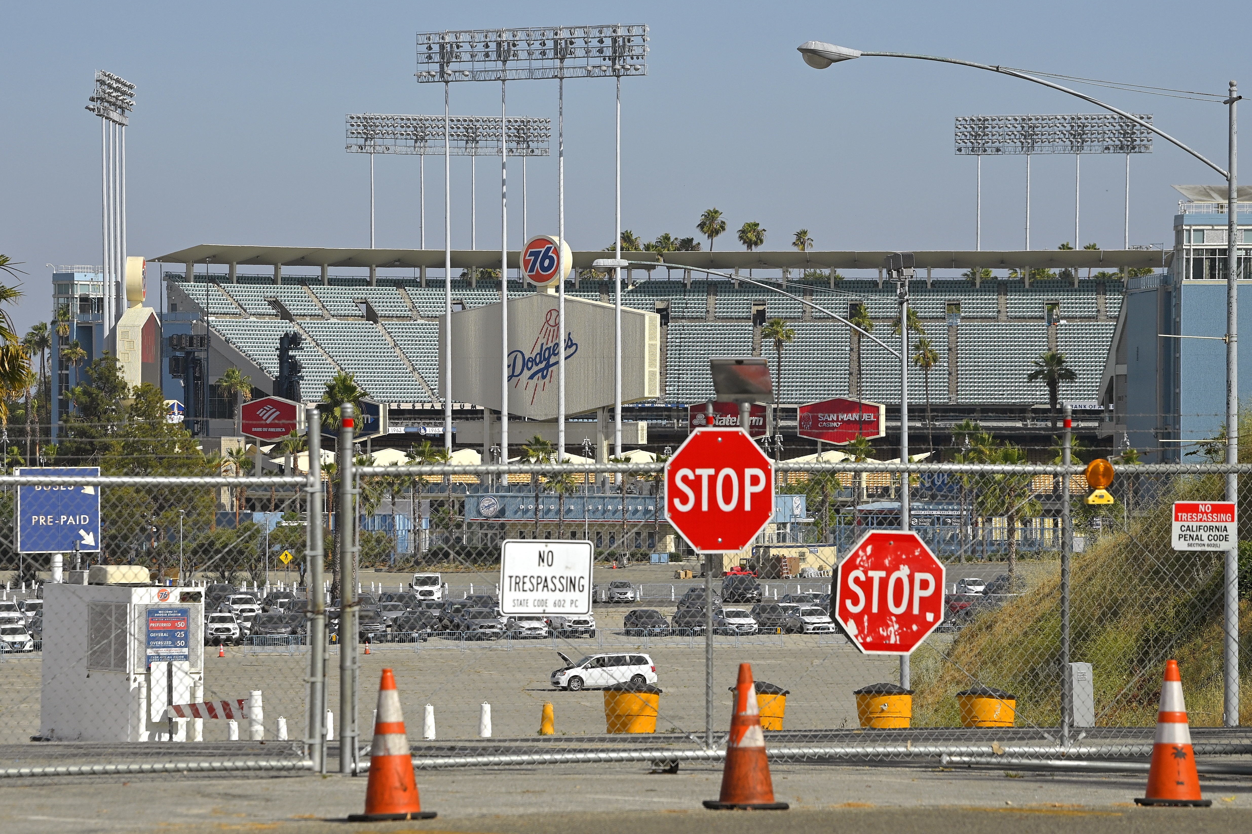 Dodgers, Twins report some positive tests for COVID-19