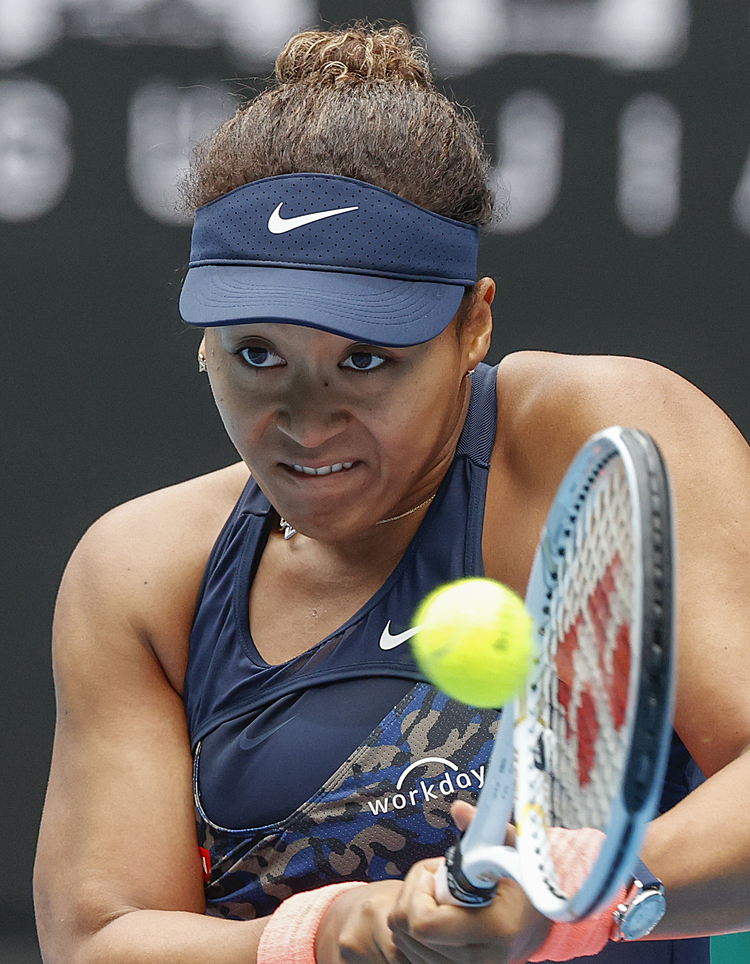 Underway at Australian Open: Osaka easily wins opening match