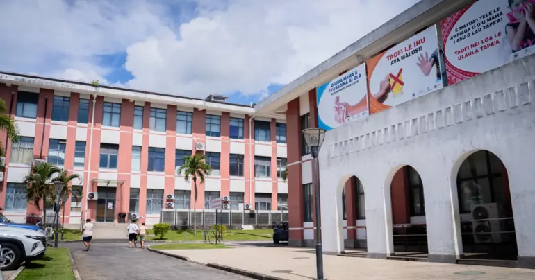 Hospital generators kick in late