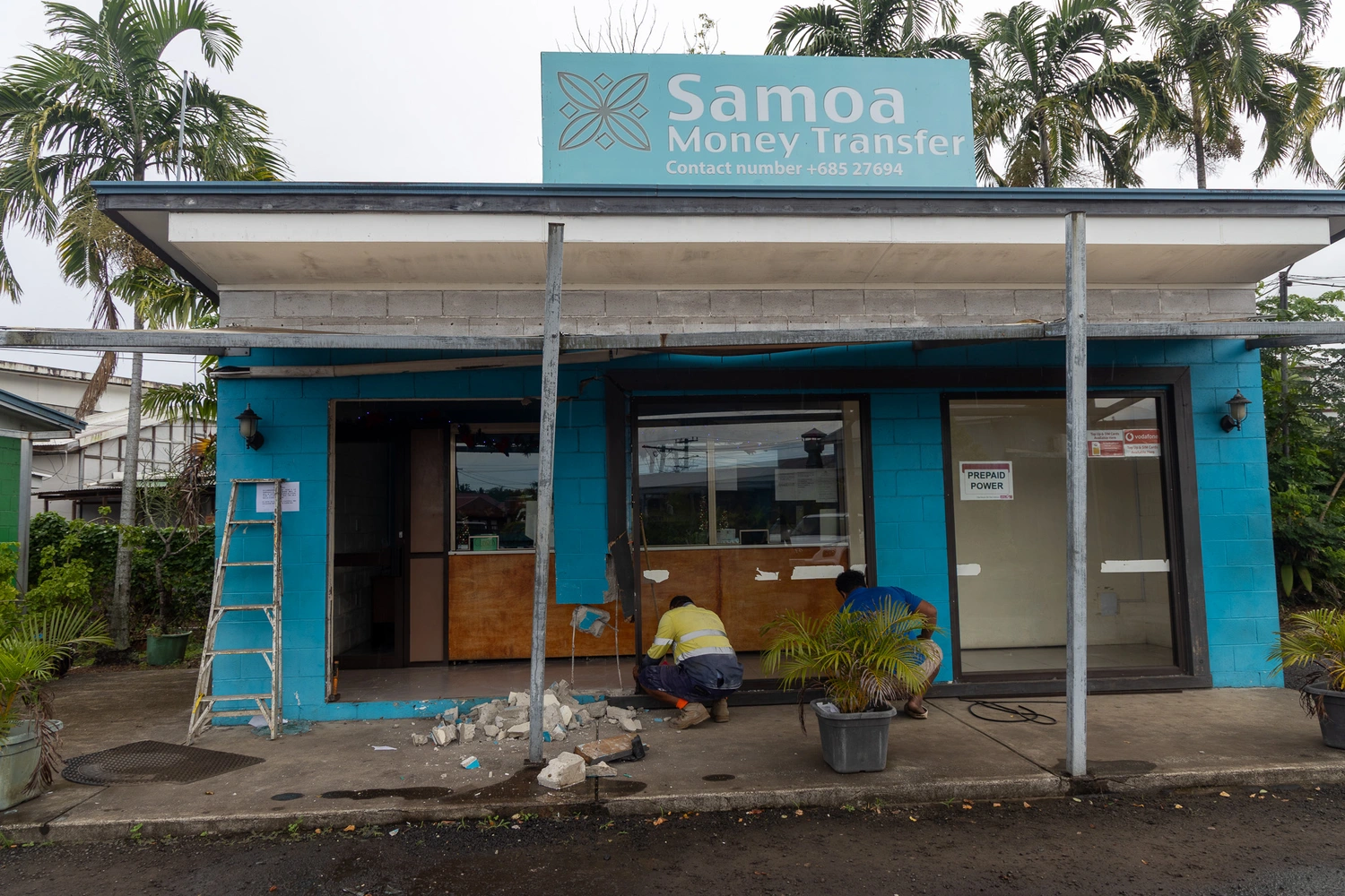 Vehicle crashes into business in Fugalei