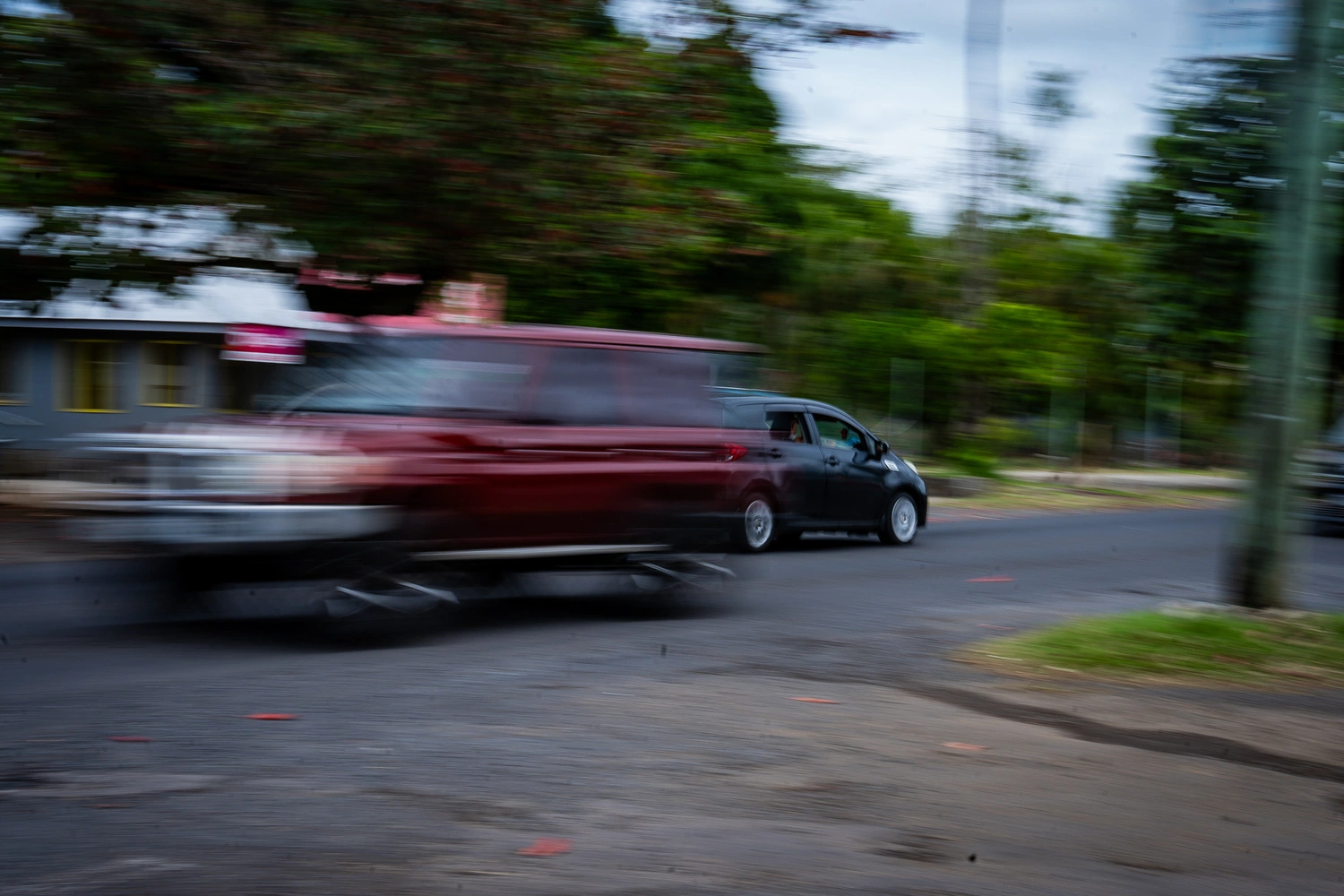 Woman cons buyers, sold rented cars