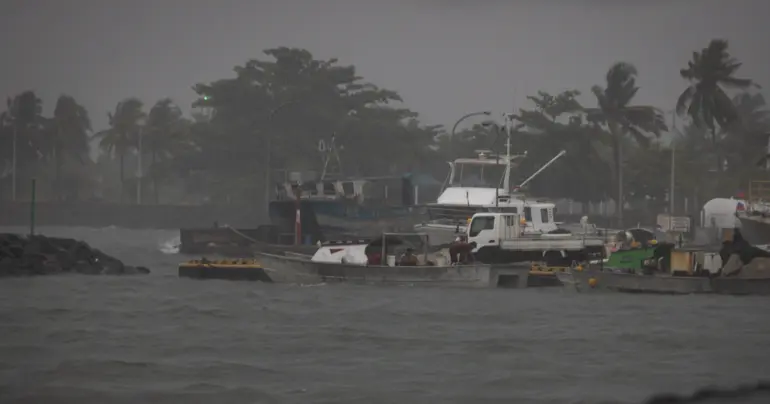 Why does the missing weather equipment on Apolima and Manono matter?