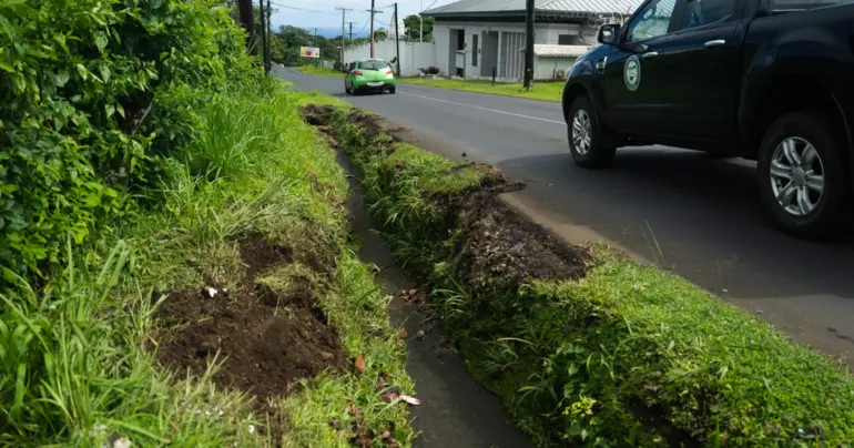 Repeated accidents during heavy rain in Vailima worries residents