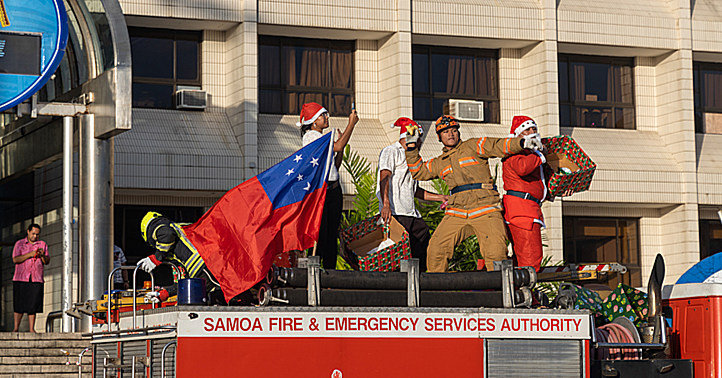 Samoa Observer | Christmas parade brings joy to families