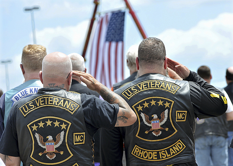Patriots' Kraft pledges $100K for families of bikers killed