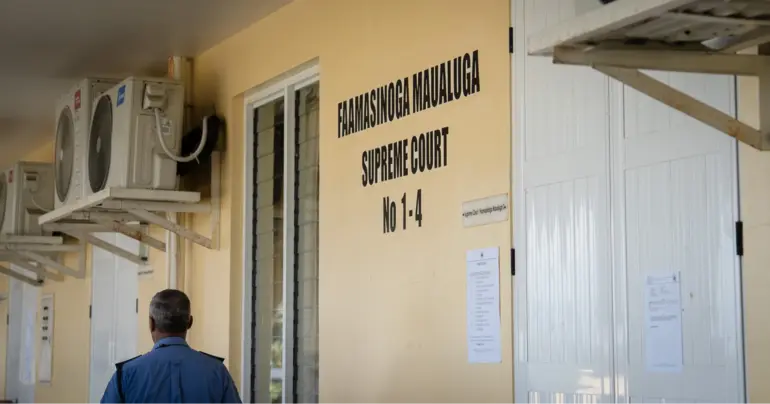 Thief gets chance to escape jail