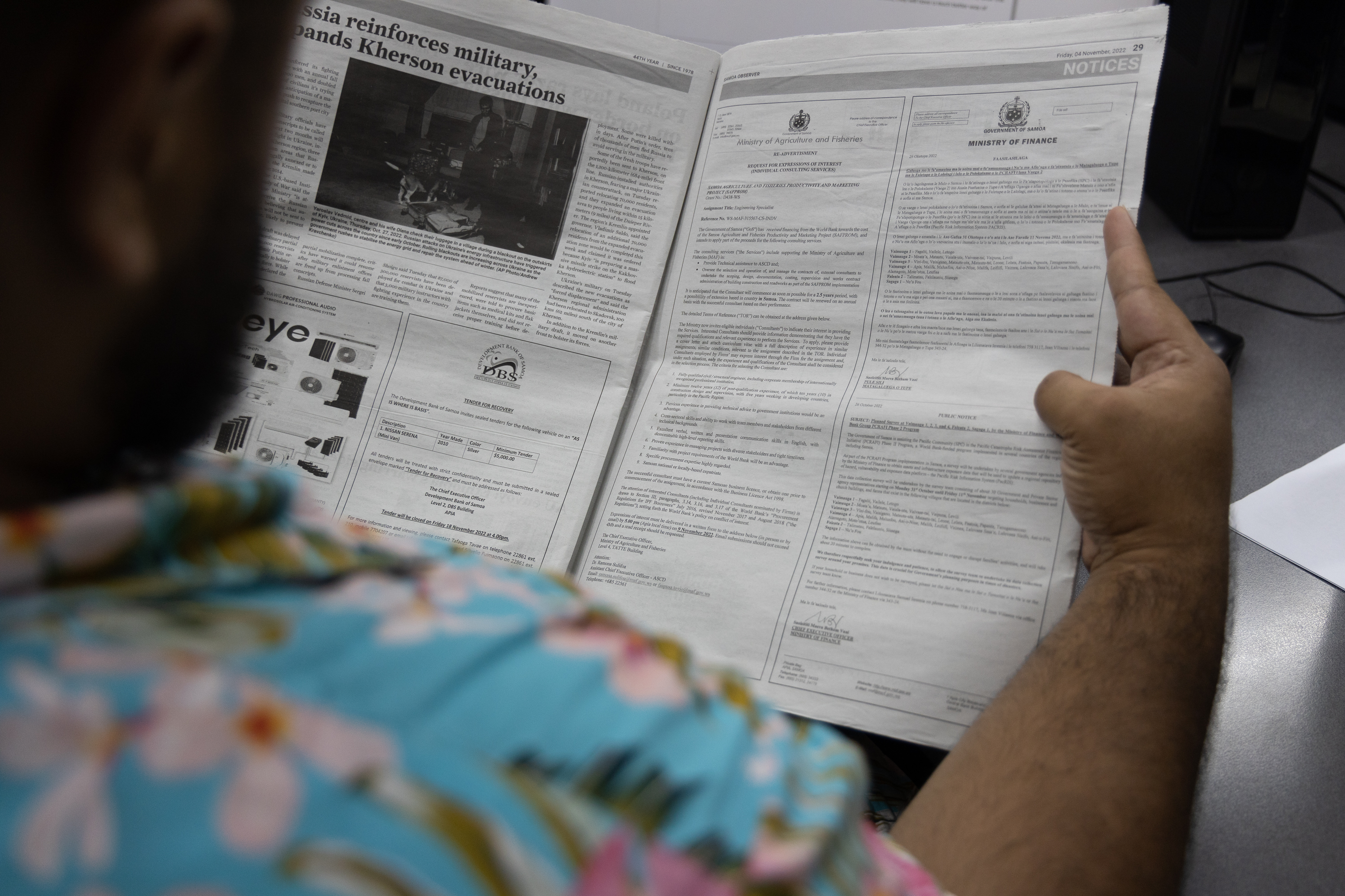 Government lifts ban on private media advertising