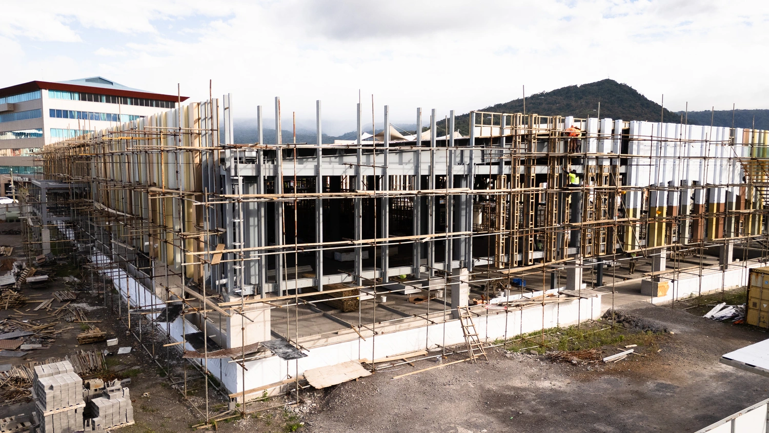 Lands negotiates variation at Savalalo