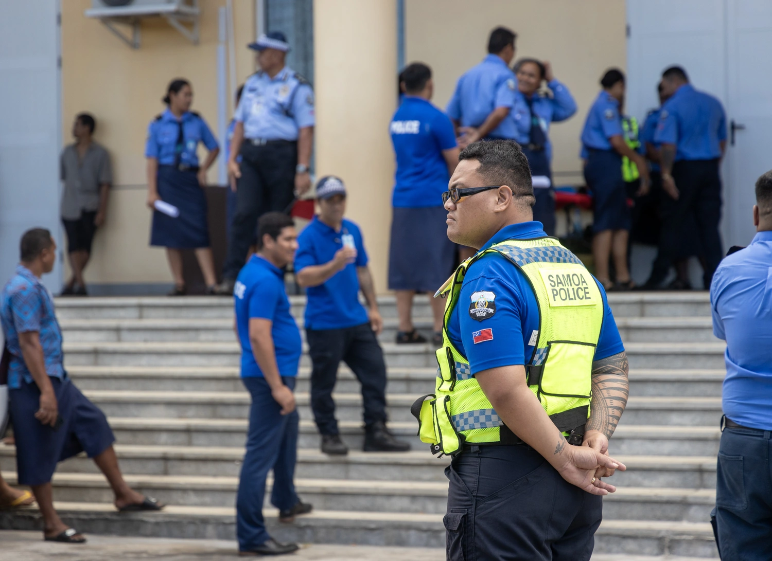 District denies aiding wanted man 