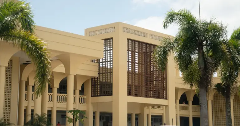 Thief sent to slammer for two years