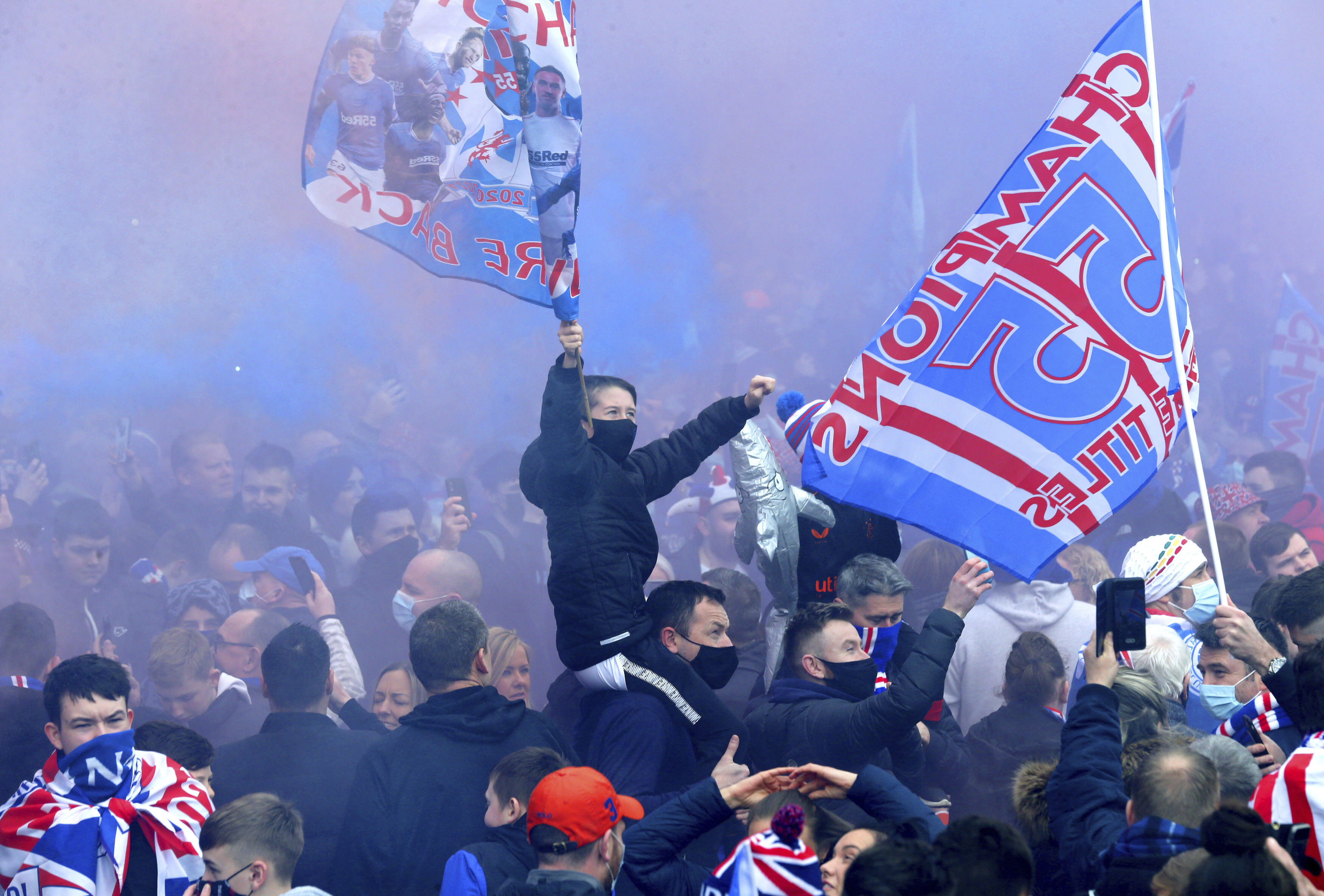 Rangers fans defy lockdown to celebrate 1st title in decade