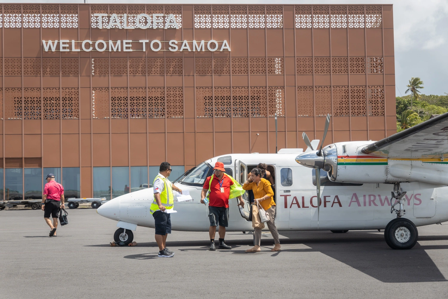 Am. Samoa allows 400 citizens in permit free trial  