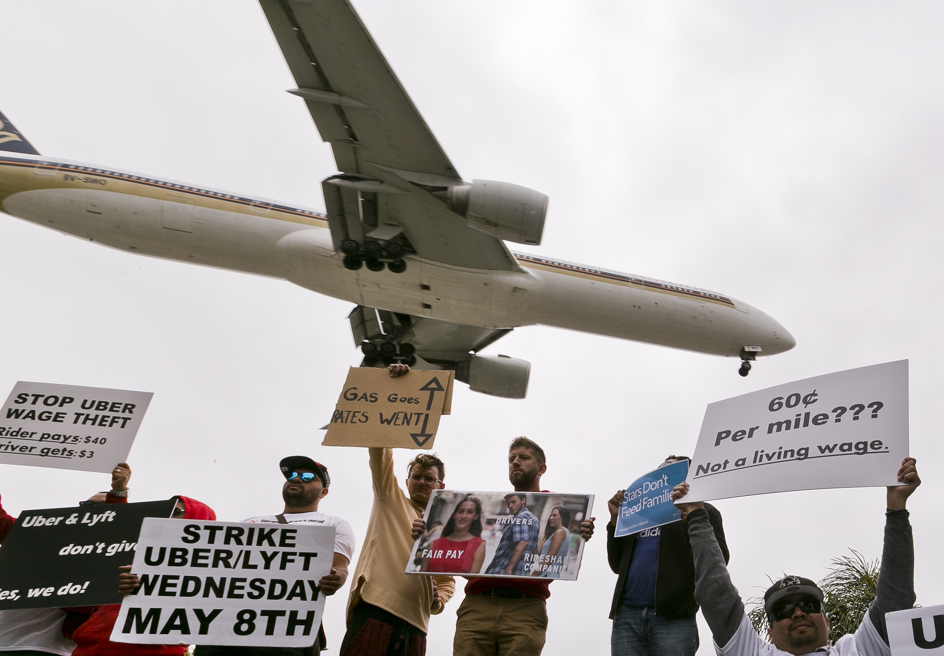 Uber, Lyft losses keep competitors at bay