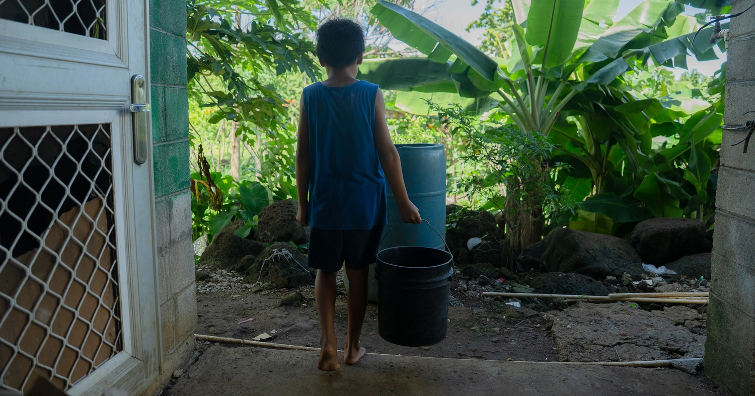 Why is accessing water and electricity so hard for these Vaitele-tai residents?
