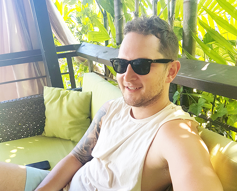 Sandra Bullock's stalker kills self in LA standoff