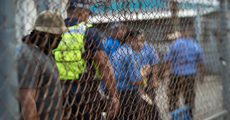 Two cops suspended for leaking information 