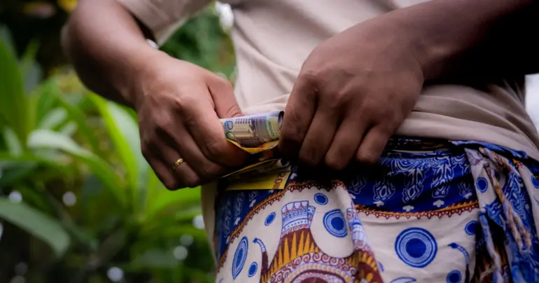 Work and residency bonds for Samoans in Pago increases