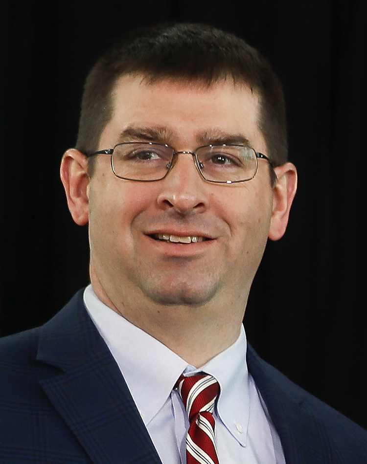 Front office veteran Krall will run Reds baseball operations