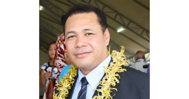 Dr Vaai: Leaders, not politicians