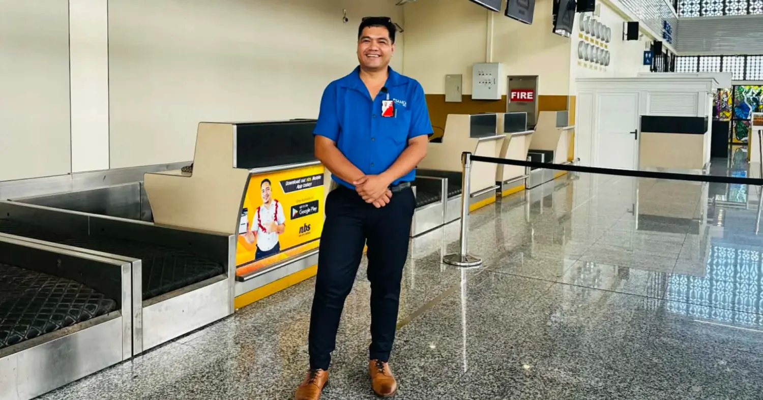 Qantas commends local airline employee