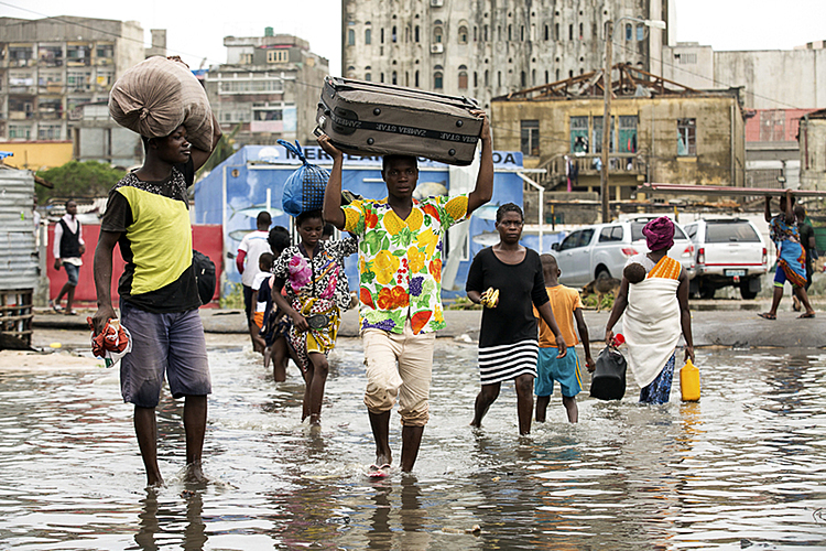 Over 1,000 feared dead after cyclone slams into Mozambique